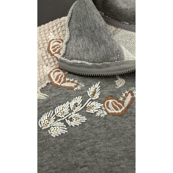 Gimmicks by BKE Pullover Sweater Womens Small Gray 1/4 Zip Beaded Shoulder Boho - Picture 10 of 12